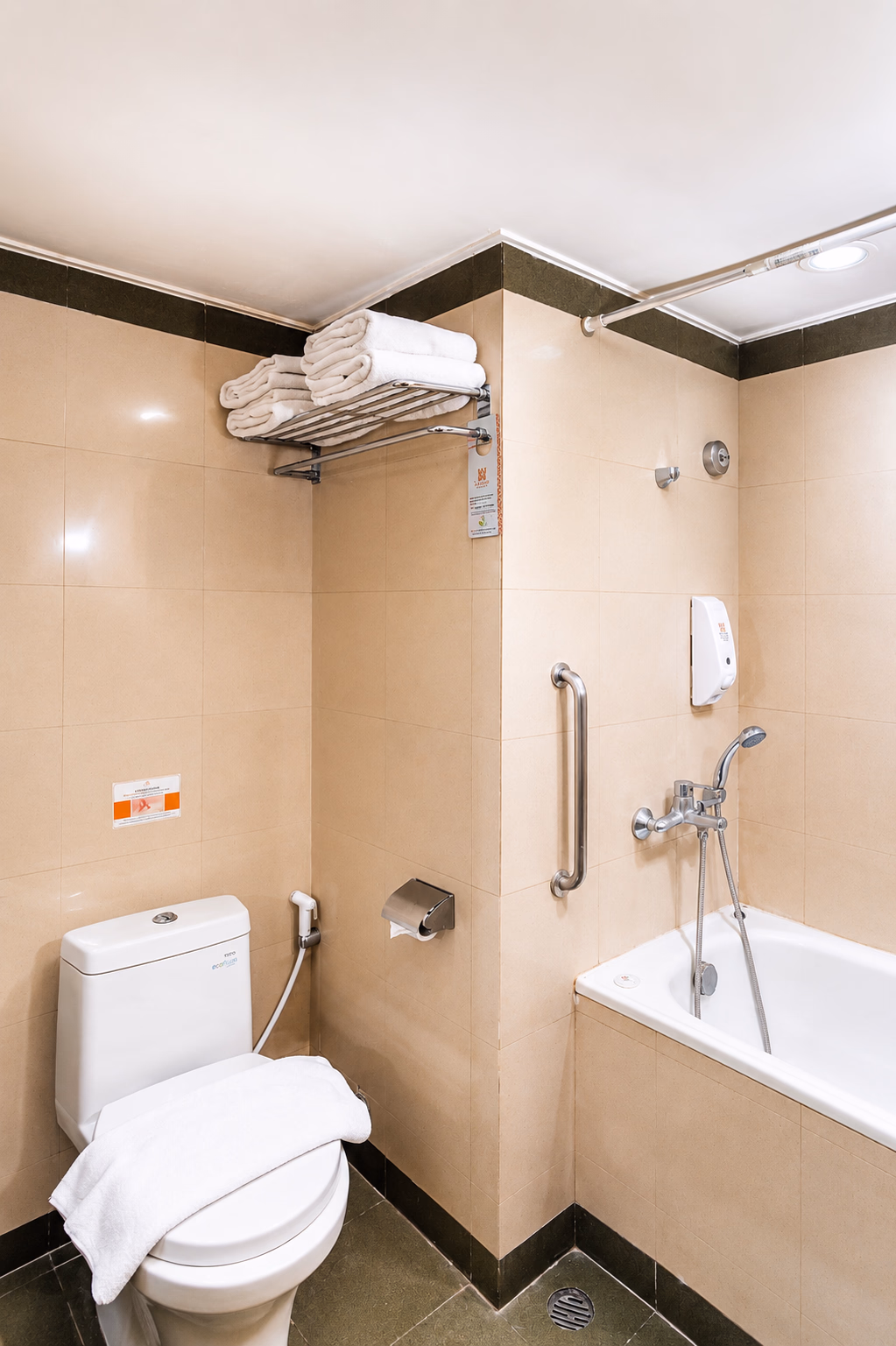 Apartment Suite Bathroom